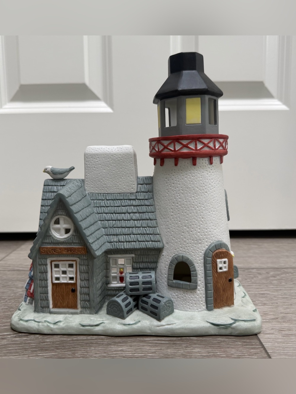 PARTYLITE VINTAGE STONEY HARBOR LIGHTHOUSE CERAMIC TEA LIGHT CANDLE HOLDER COAST